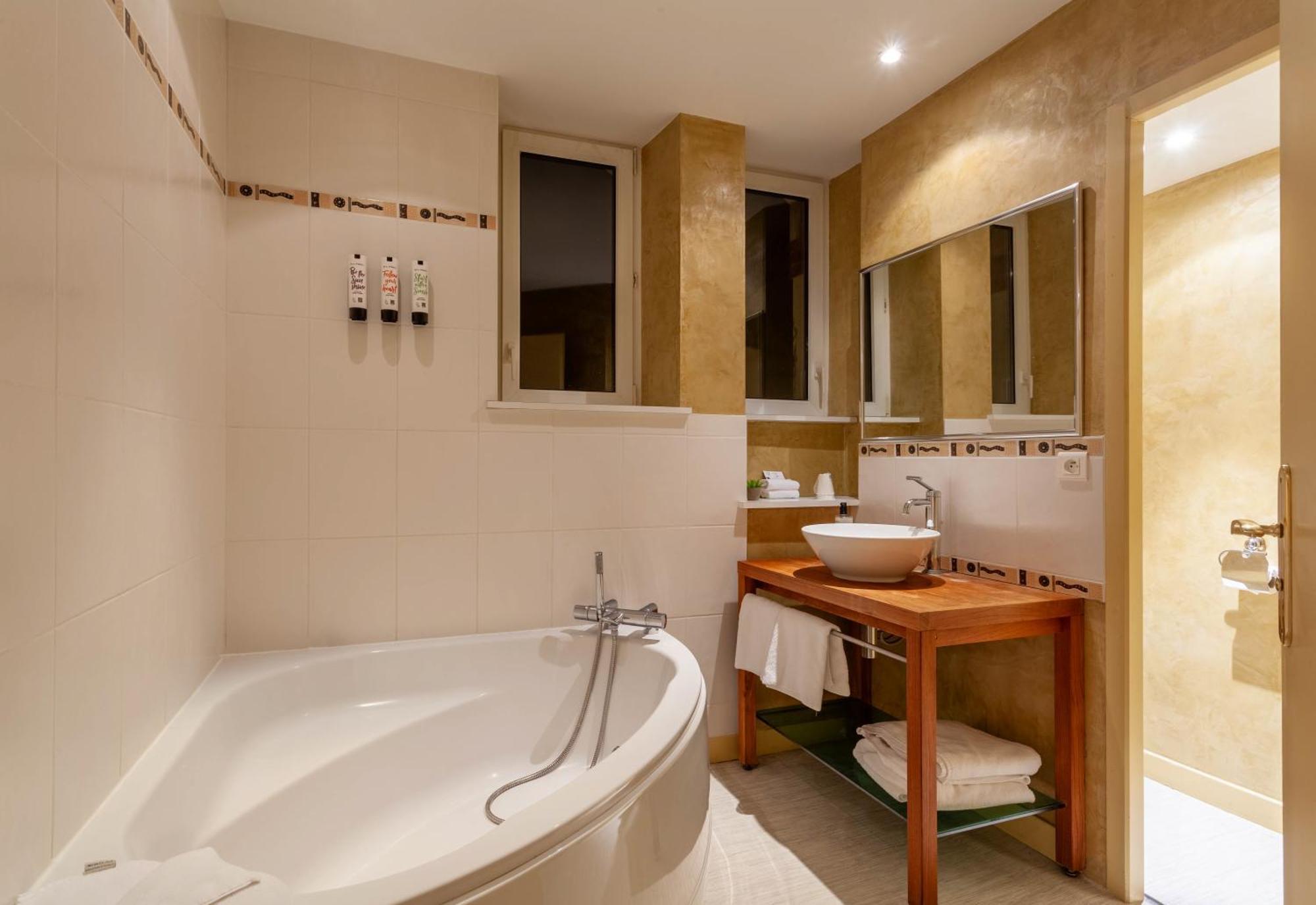 Providence Hotel Vittel Dış mekan fotoğraf